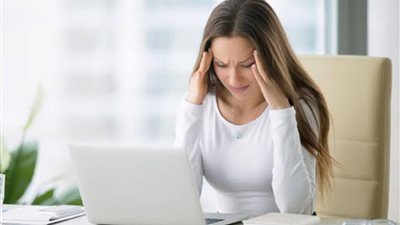 طبيب نفسي: ضغوط العمل تزيد خطر الإصابة بالاكتئاب