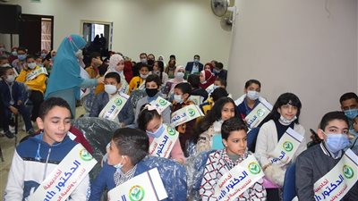 «دكتور ماث».. تطور عصري لأساليب التعليم.. (فيديو وصور)