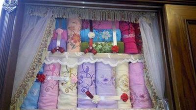 سيدات في مهمة «فرش شقة العروسة».. والتسعيرة تصل لـ 4 آلاف جنيه