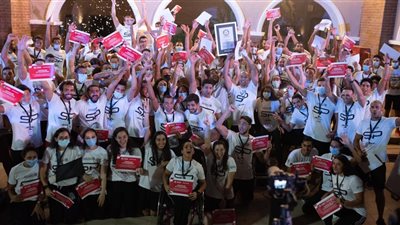 سباحات مصر يحطمن الرقم القياسي بموسوعة جينيس العالمية 