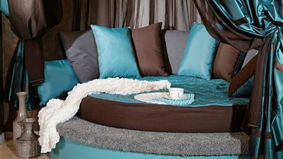 البني مع الأخضر لغرف المعيشة العصرية في ديكور 2021  