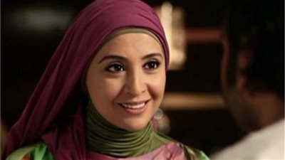 «بوركيني» حنان ترك يكتسح التريند.. و«هير نيوز» ترصد 10 لقطات من حياتها