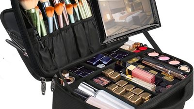 6 خطوات سهلة لتنظيف شنطة المكياج 