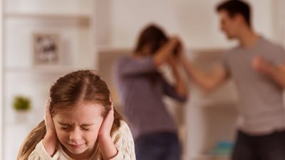 «بيقبض ثمن التحرش».. كريمة أمام المحكمة: جوزي ضيع بنتي