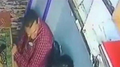 هددها بحبس والدتها.. التفاصيل الكاملة لجريمة هتك عرض طفلة الجيزة