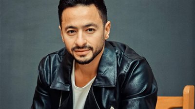 حمادة هلال في رسالة مؤثرة لوالدته: «سنة راحت وأنتي مش معايا»