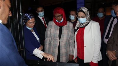 وزيرة الثقافة الليبية تزور دار الكتب والوثائق المصرية (صور)