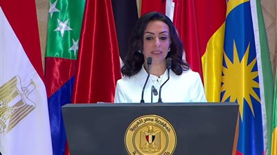 مايا مرسي: السيسى نموذج ملهم للإرادة السياسية والمساندَ الأوَّلَ للمرأة كسر حواجز وصولها الى المناصب ..أصدر قوانين منصفة لها وفر السكن اللائق لها ولأسرتها ..حقق لها مكتسبات كانت أحلاماً 