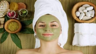 من الأبيض لـ«الوردي».. تعرفي على أنواع وفوائد الطين للبشرة