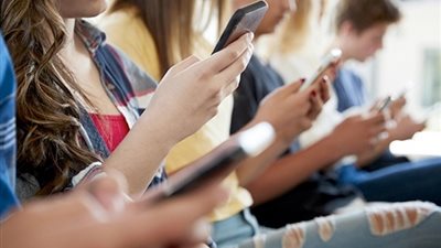 ردود أفعال البنات على عقوبة التحرش الإلكتروني: «أخيرًا هنفتح النت من غير خوف»