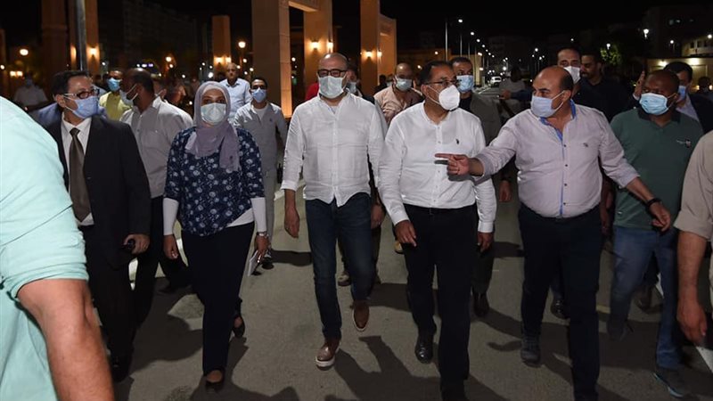 مدبولي في شوارع أسوان