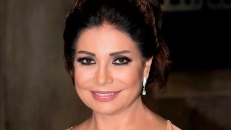 الفنانة الكبيرة سوسن