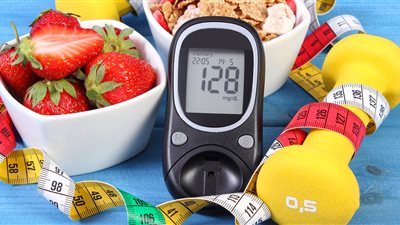 4 طرق طبيعية لتخفيض نسبة السكر في الدم