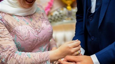 لزيادة الإنجاب.. إطلاق تطبيق حكومي يشجع على الزواج