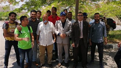 «زراعة الأزهر» تنظم حملة نظافة وتجميل داخل حرم الجامعة