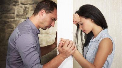 أخفت عن أختها خيانة زوجها.. ورد صادم من استشاري نفسي| فيديو