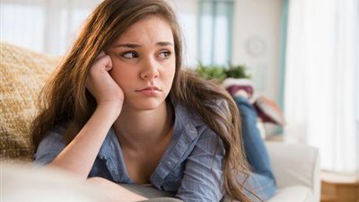 الجفاف العاطفي في فترة الخطوبة.. ما أسبابه وتأثيره بعد الزواج؟ 