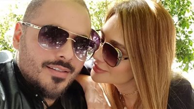 زوجة رامي عياش تُشعل تويتر بصورة مع أبنائهما