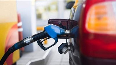 بعد رفع سعر البنزين.. وزير التنمية المحلية: لا زيادة في تعريفة سيارات النقل الجماعي بالمحافظات