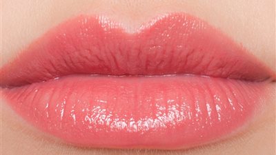 أبرزها دم الغزال والمعجون.. 7 وصفات طبيعية لشفايف وردية 