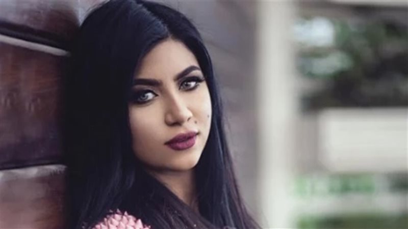 الفنانة الشابة كارولين