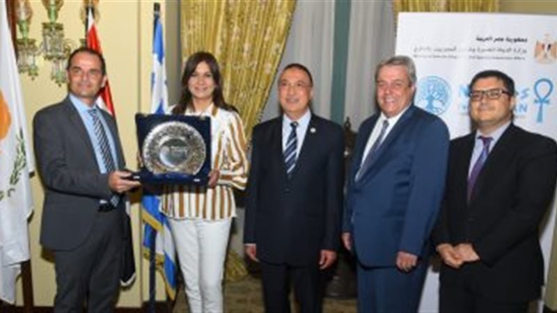 محافظ الإسكندرية