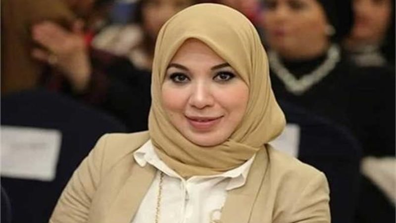 الدكتور دينا هلالي