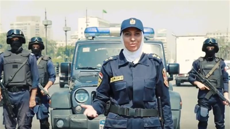 شرطة نسائية بالشوارع