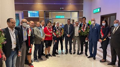 هداية ملاك لمستقبليها بمطار القاهرة: عازمة على الإصرار والتحدي 