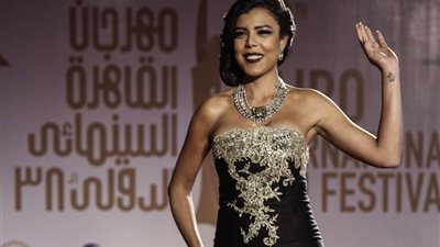 شاهدي رد فعل ناهد السباعي «لما حد يهري قدامها»