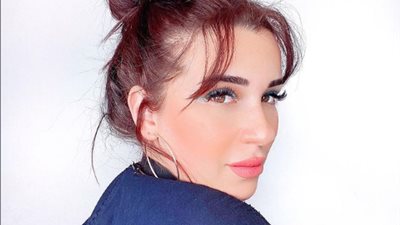 بعد مسح صورتها الأخيرة.. أسما شريف منير في 