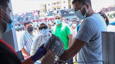 وزيرة الصحة تتابع خطة التأمين الطبي للمدن الساحلية 