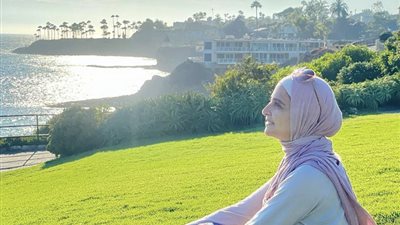 بعد غياب.. «حنان ترك» تعود للسوشيال برسالة.. و«حلا شيحة» ترد عليها