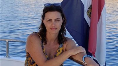 بفستان قصير.. «نور» في رحلة بحرية على يخت بشرم الشيخ 