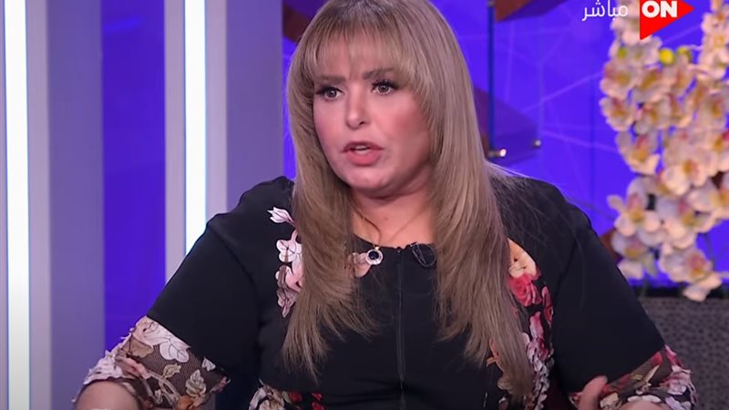 الفنانة صابرين