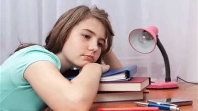 للبنت الانعزالية.. 6 مميزات في ابتعادك عن الآخرين