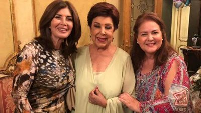 صديقة عمرها.. تفاصيل مؤثرة للحظة استقبال ميرفت أمين خبر وفاة دلال عبد العزيز