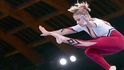 تمييز وشروط قاسية.. ملابس الرياضيات تُثير غضب اللجنة الأولمبية