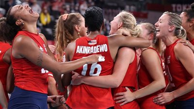 أمريكا تتوج بذهبية الكرة الطائرة للسيدات في أولمبياد طوكيو