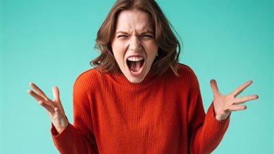 منها اطلعي السلم وانزلي 5 مرات.. 4 خطوات للقضاء على عصبيتك