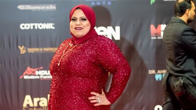 مروة عوض تُبدع بـ«تيجان الملكات» في «دلتا فاشون شو» بالمنصورة