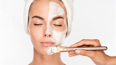  طريقة عمل ماسك النشا والليمون لتفتيح لون البشرة وتصفيتها