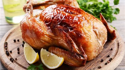 بطريقة جديدة حضري الدجاج المشوي أحلى من المطاعم