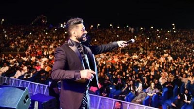 الجمهور السعودي يتفاعل مع تامر حسني.. والمطرب: أهل كرام | صور