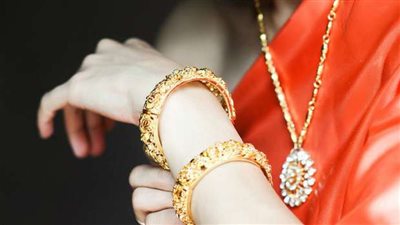 مُطلقة لـ ياسمين الخطيب: محدش يكلمني عن الحب الشبكة والشقة أهم