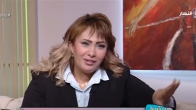 أخصائية نفسية: جوزي طلقني 7 مرات بسبب انعدام الثقة| فيديو