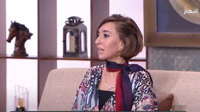 الفتاة الموظفة.. هل تعاني في الفوز بعريس مناسب؟.. خبيرة تجيب | فيديو