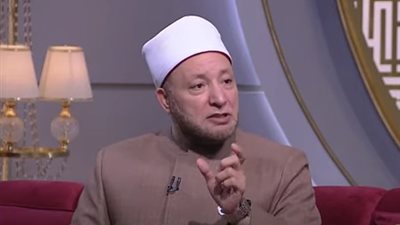 متصلة: خايفة على بنتي من الختان ومش عارفة أعمل إيه؟.. وأمين الفتوى يرد | فيديو