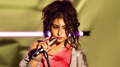 أسما لزرق تغني باللهجة المصرية في «بمزاجي»