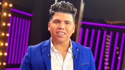 أثار غضب السوشيال.. عمر كمال لطلاب الثانوية: الشاطر اللي يجيب فلوس مش 90%